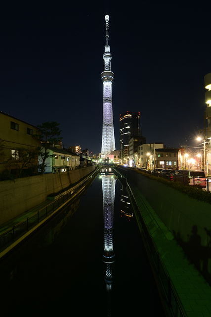 東京スカイツリー　光の三原色ライティング（墨田区側）