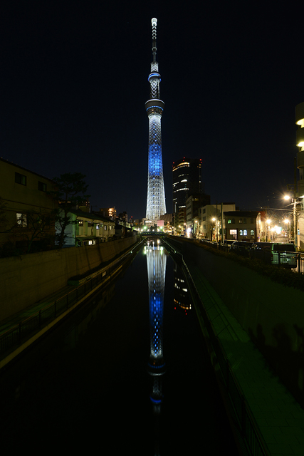 東京スカイツリー　光の三原色ライティング（墨田区側）