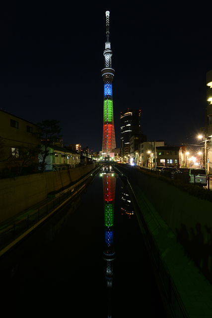 東京スカイツリー　光の三原色ライティング（墨田区側）