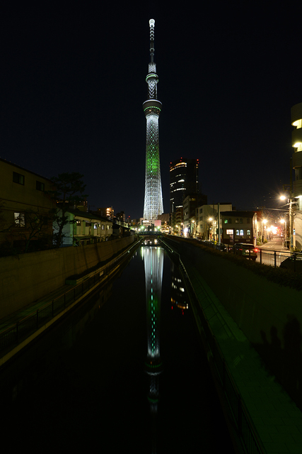 東京スカイツリー　光の三原色ライティング（墨田区側）