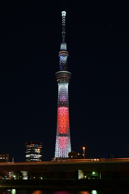 東京スカイツリー　光の三原色ライティング（台東区側）