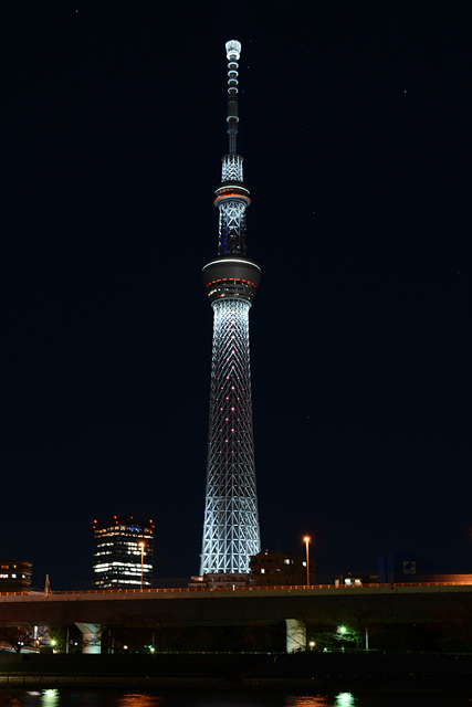 東京スカイツリー　光の三原色ライティング（台東区側）