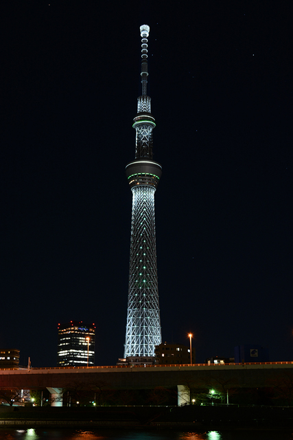 東京スカイツリー　光の三原色ライティング（台東区側）