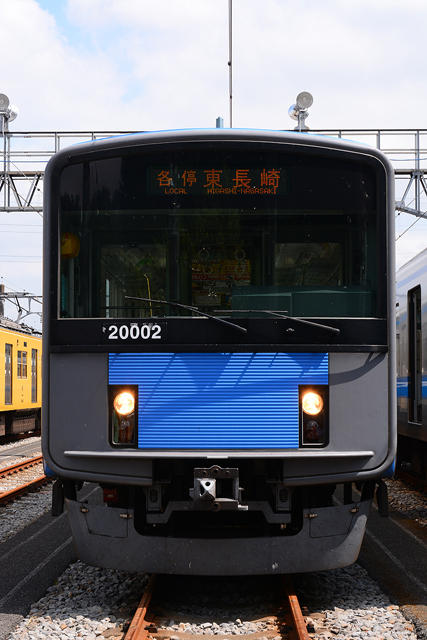 今年は黄色！　南入曽車両基地　電車夏まつり