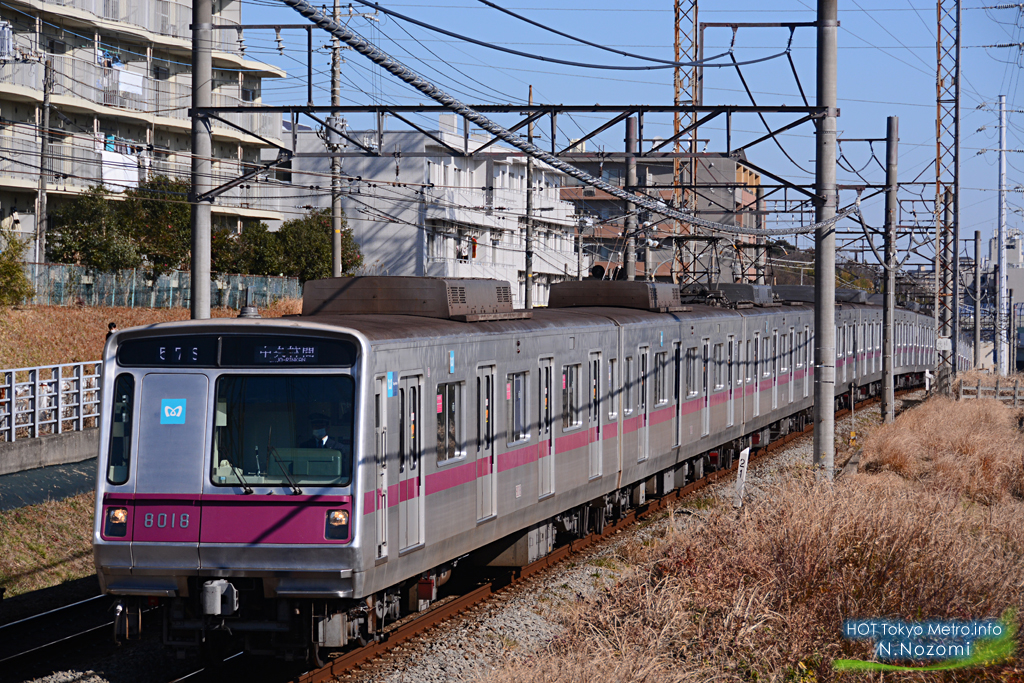 車種が豊富な田園都市線を撮影