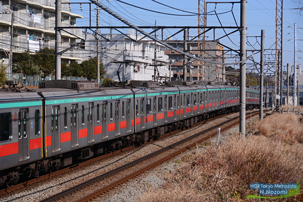 車種が豊富な田園都市線を撮影