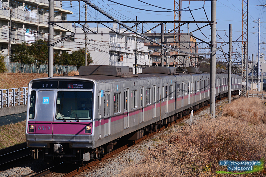 車種が豊富な田園都市線を撮影