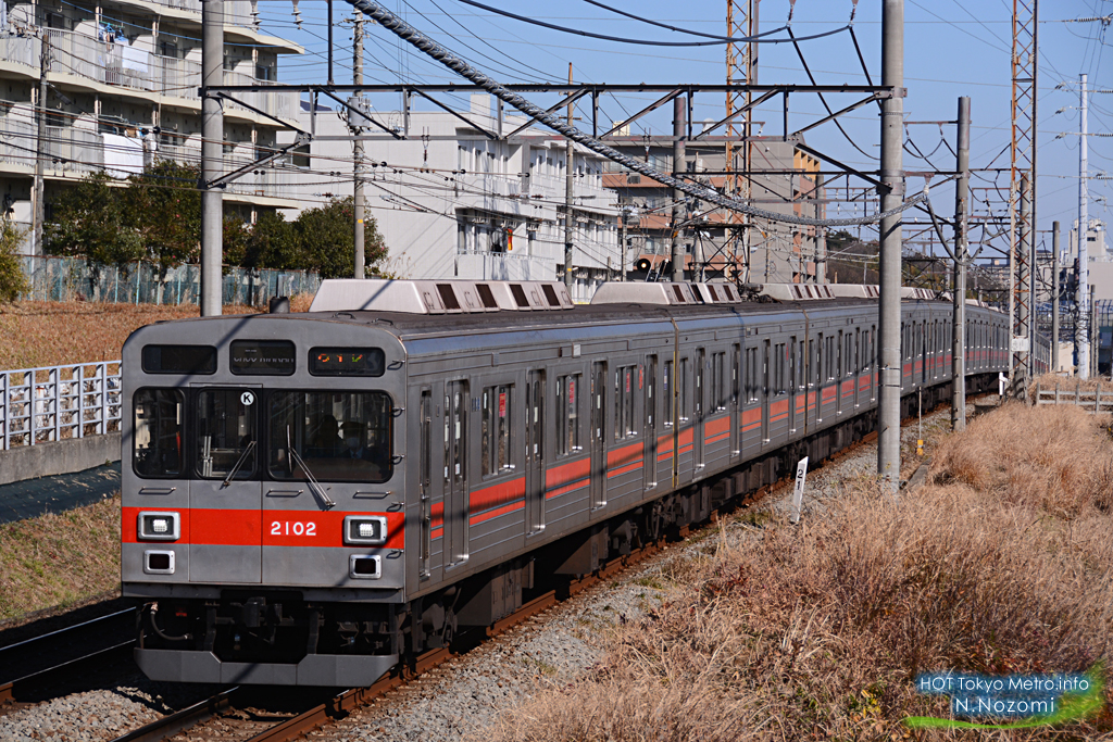 車種が豊富な田園都市線を撮影