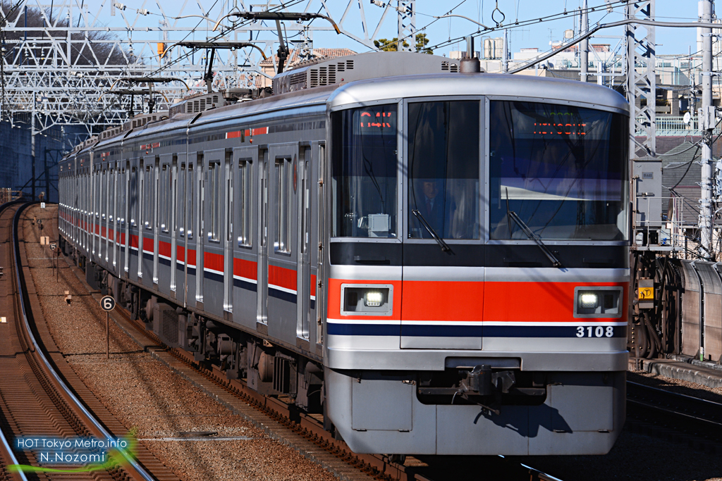 多摩川で東横線と目黒線を撮影