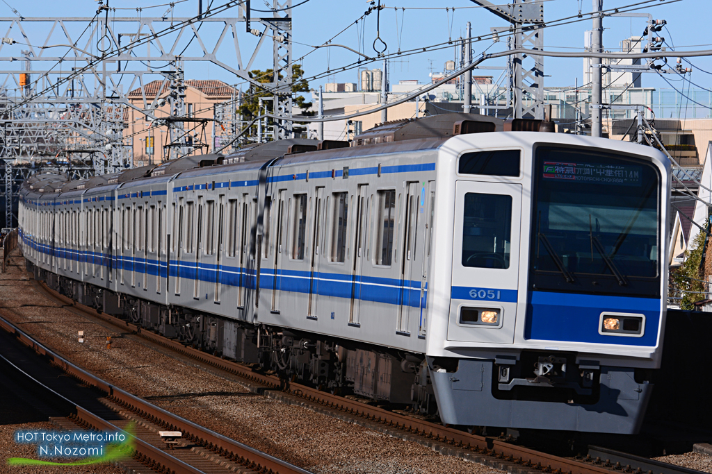 多摩川で東横線と目黒線を撮影