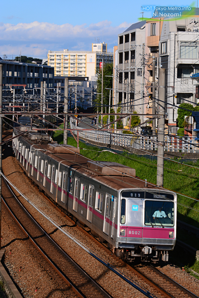 東急のベットタウンを走る華やかな半直電車