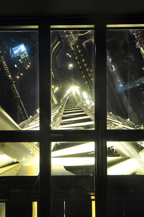 東京スカイツリー　20120526　ガラスの床