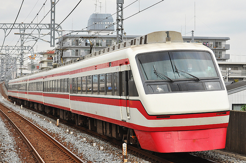 2012年10月27日　　東武スカイツリーライン・蒲生にて　　251Ｆ