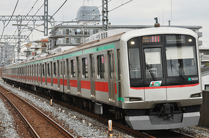 2012年10月27日　　東武スカイツリーライン・蒲生にて　　5120Ｆのサムネイル画像