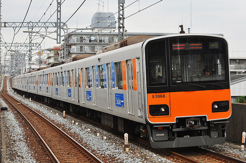 2012年10月27日　　東武スカイツリーライン・蒲生にて　　51066Ｆ