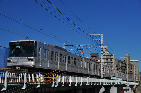 2012年11月10日　東京メトロ日比谷線03-124F