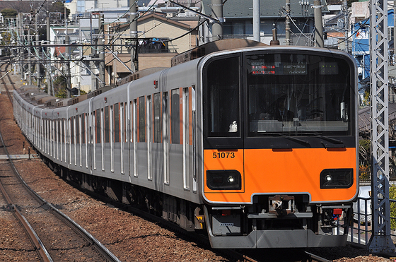 電車の体力測定？　東白楽でチームＦラインを撮る