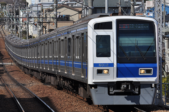 電車の体力測定？　東白楽でチームＦラインを撮る