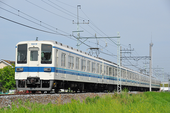 単線区間をのびのびと走る東武野田線