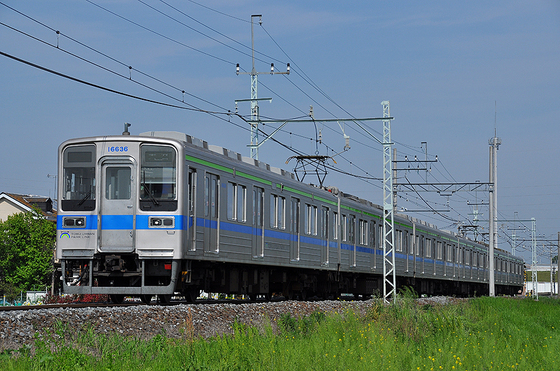 単線区間をのびのびと走る東武野田線