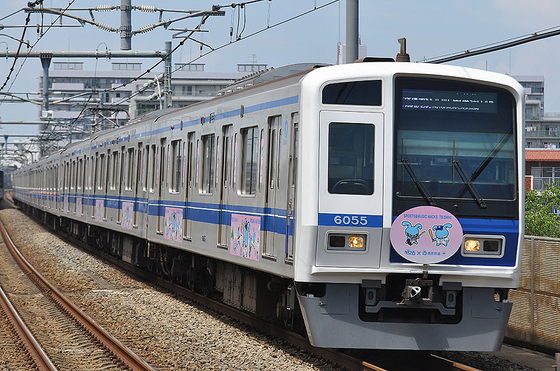 どの車両も格好良く撮れる西武の名撮影地へ・・・