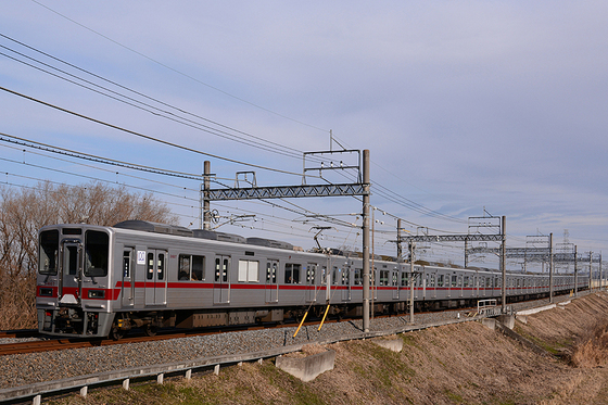 3色運転の予行練習？　100周年の東武東上線を撮る