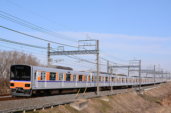 3色運転の予行練習？　100周年の東武東上線を撮る