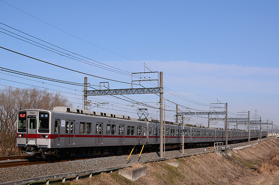 3色運転の予行練習？　100周年の東武東上線を撮る