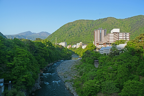 新緑の鬼怒川散策