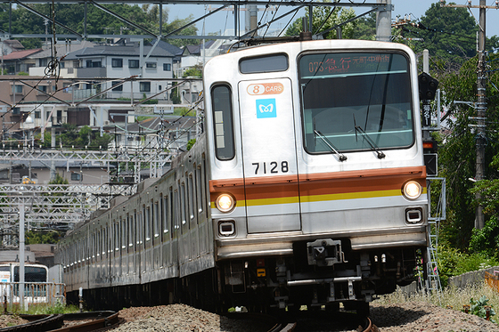 黄色い西武電車が横浜に来た日