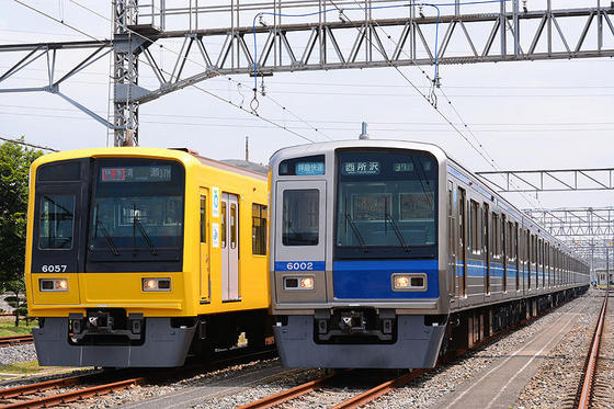 今年は黄色！　南入曽車両基地　電車夏まつり