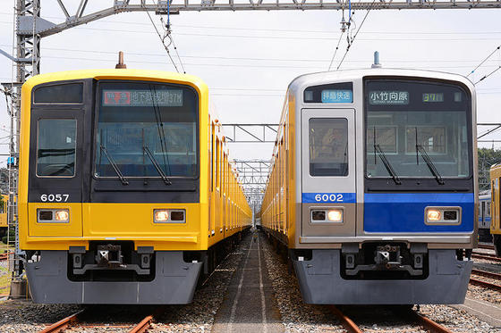 今年は黄色！　南入曽車両基地　電車夏まつり