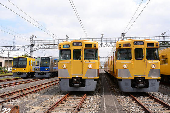 今年は黄色！　南入曽車両基地　電車夏まつり