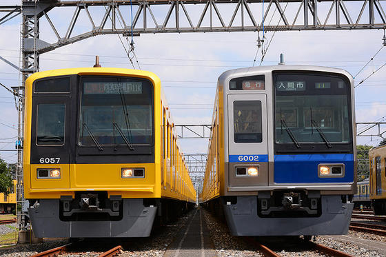 今年は黄色！　南入曽車両基地　電車夏まつり