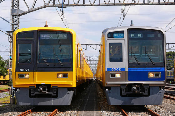 今年は黄色！　南入曽車両基地　電車夏まつり