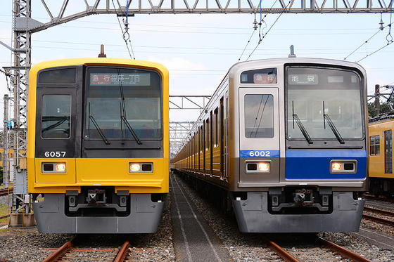 今年は黄色！　南入曽車両基地　電車夏まつり