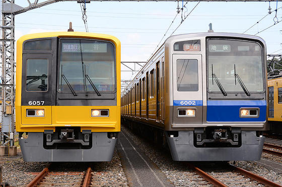 今年は黄色！　南入曽車両基地　電車夏まつり