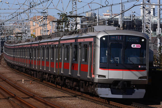 多摩川で念願の黄色い西武電車を撮る