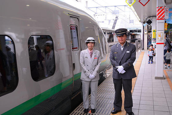 山形車両センターを見学してEast-iと初対面