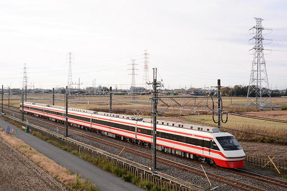 ここは本当に東武日光線なの？　東武ファンフェスタ号を撮る