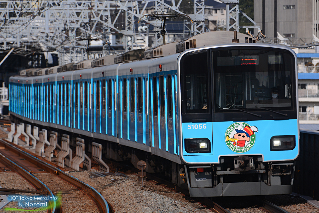 東武50050系 クレヨンしんちゃん25周年記念ラッピング