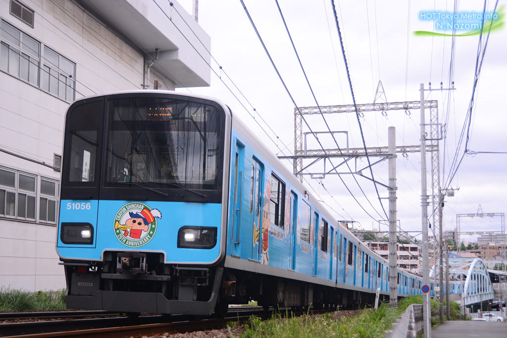 東武50050系　クレヨンしんちゃん25周年記念ラッピング