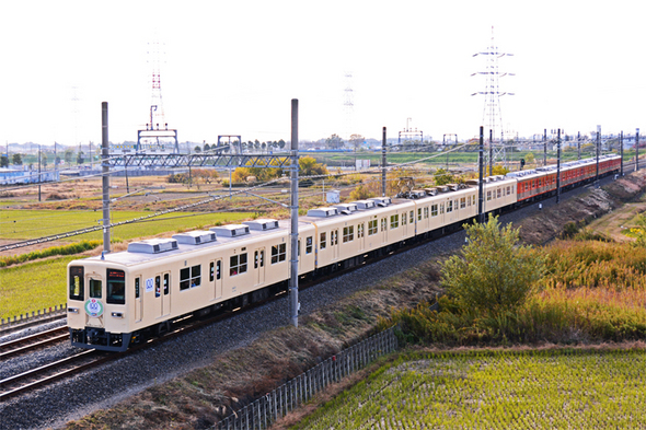 東武東上線を走る二つのリバイバルカラー特別編成